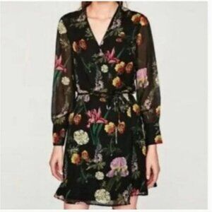 Zara Floral wrap dress. Body lined/ Sleeves sheer/ Button cuff. S…